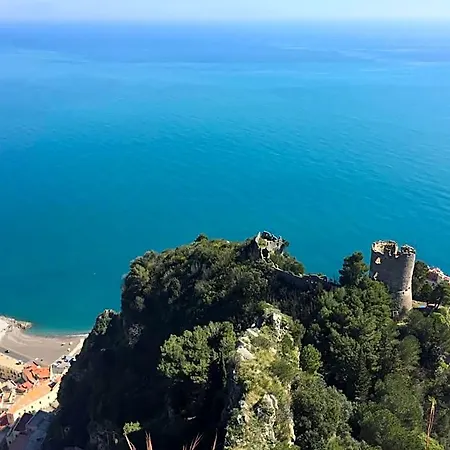 Dint'a Torre Bed & Breakfast 4*