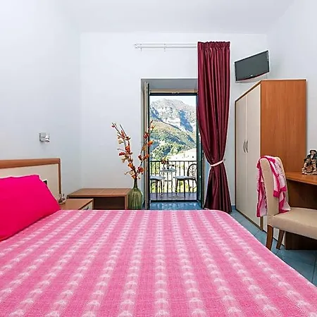 Dint'a Torre Bed & Breakfast